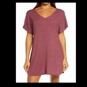 Nordstrom Red Cordovan Moonlight Dream Dolman Nightshirt, Size Small. NWT.